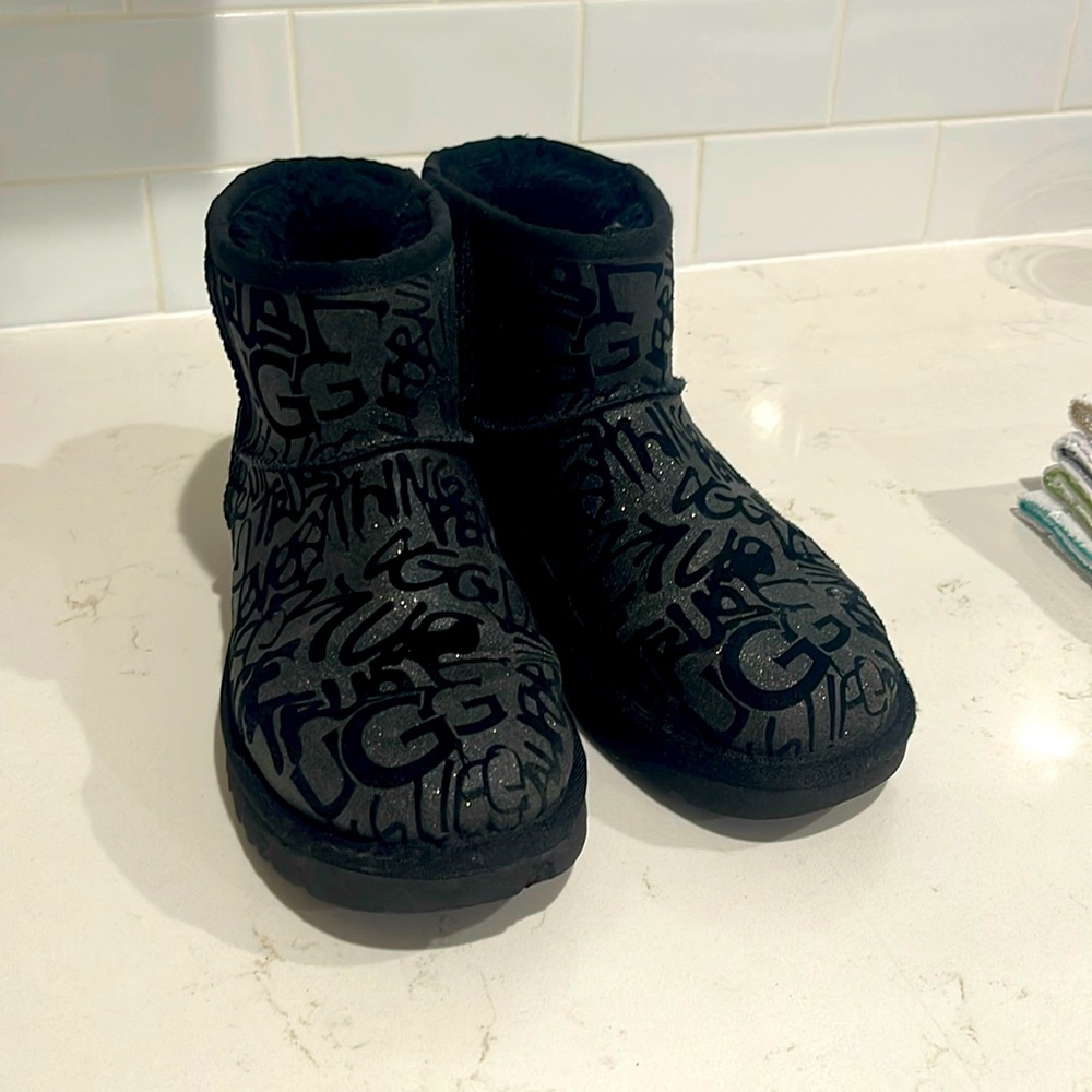 Graffiti Ugg boots